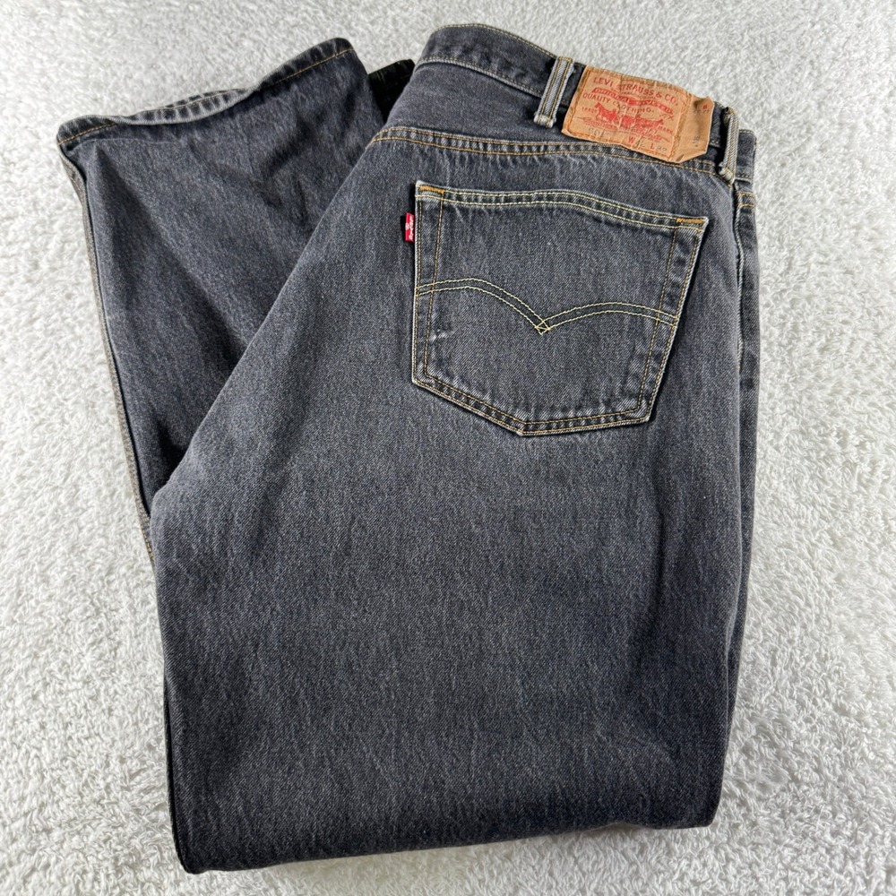 Levis 501 Jeans Mens 38x29 (tag 42x32) Black Button Fly Classic Straight Cotton